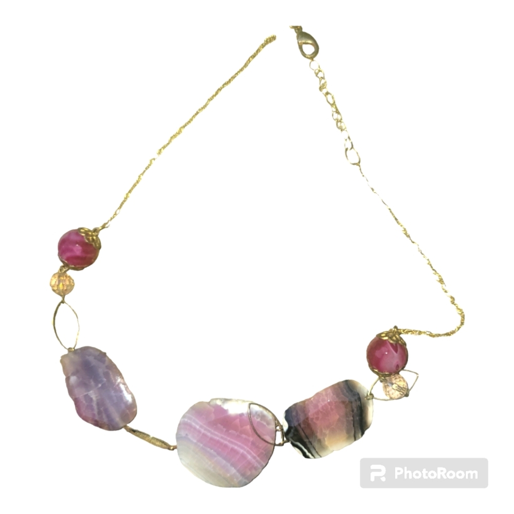 FUSHIA PINK & WHITE AGATE GEOD GEMSTONES WITH OPALESC BEADS GOLD CHAIN NECKLACE